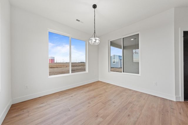 1269 E Mt Hood Street, Othello, WA 99344