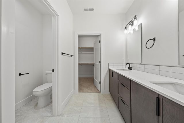 1269 E Mt Hood Street, Othello, WA 99344