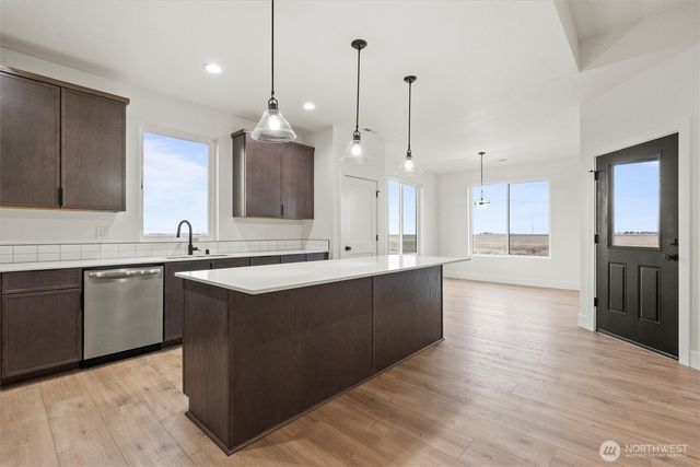 1269 E Mt Hood Street, Othello, WA 99344