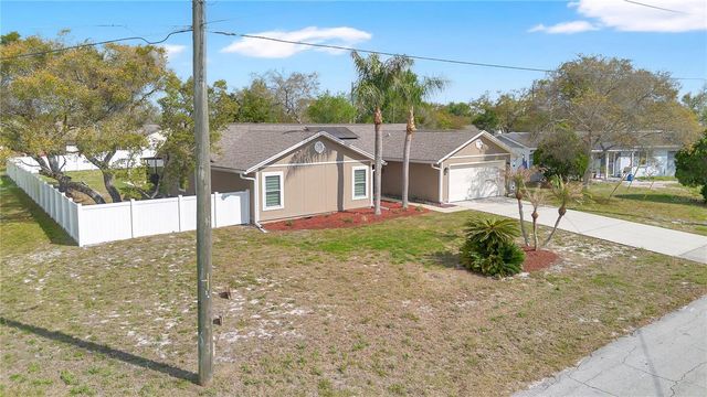 985 HEMINGWAY DRIVE, Deltona, FL 32725