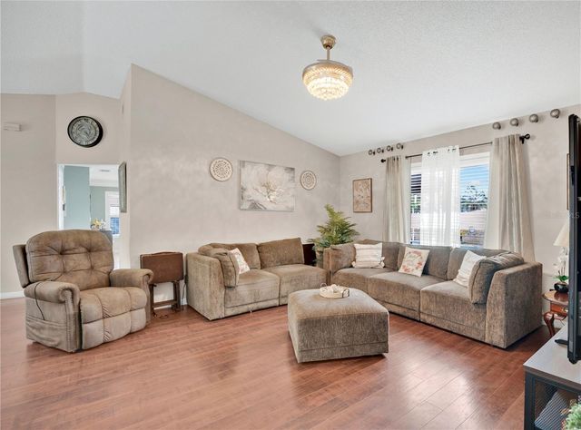 985 HEMINGWAY DRIVE, Deltona, FL 32725