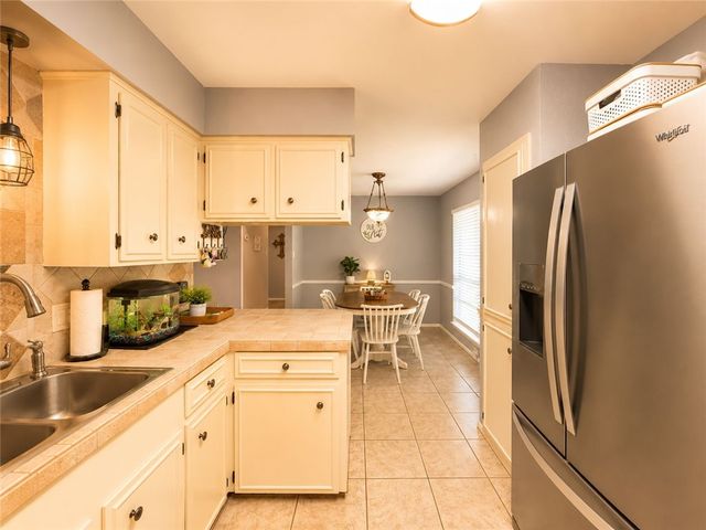 1809 Baffin Dr, Portland, TX 78374