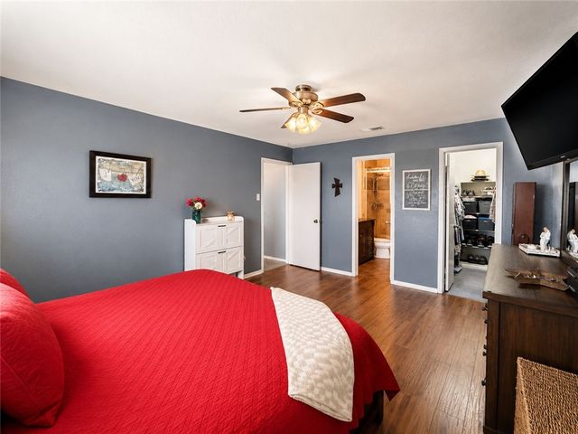 1809 Baffin Dr, Portland, TX 78374