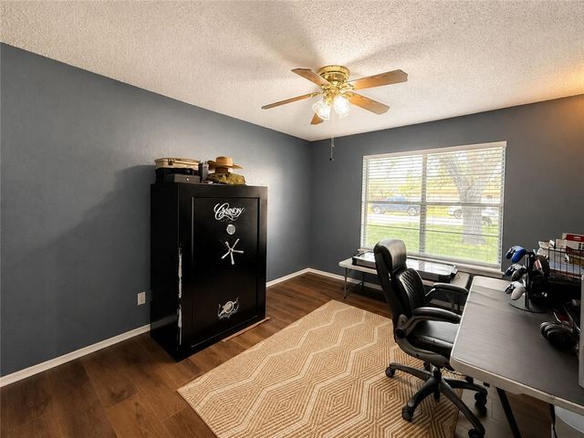 1809 Baffin Dr, Portland, TX 78374