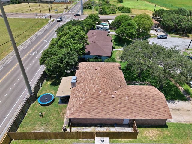1809 Baffin Dr, Portland, TX 78374