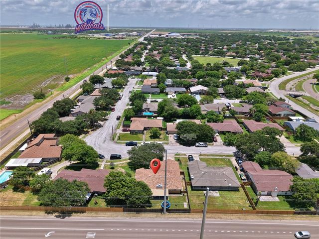 1809 Baffin Dr, Portland, TX 78374