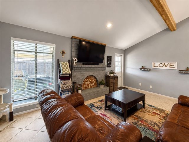 1809 Baffin Dr, Portland, TX 78374