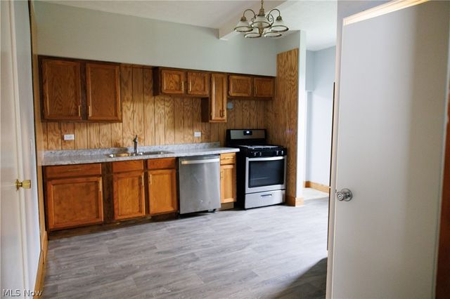 3344 W 31st Street, Cleveland, OH 44109