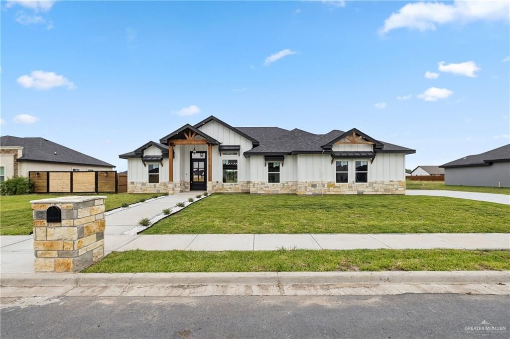2802 Stone Oak Drive, Weslaco, TX 78599