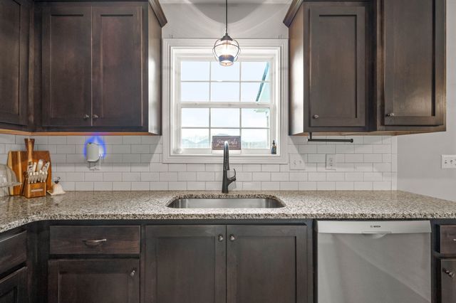 776 Tidwell Dr, Clarksville, TN 37042