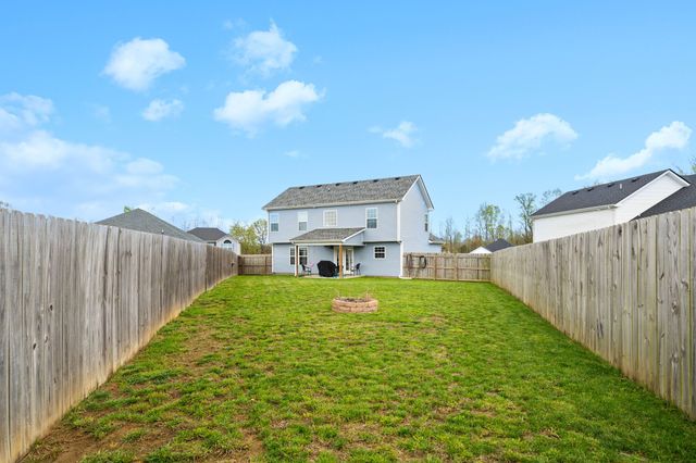 776 Tidwell Dr, Clarksville, TN 37042