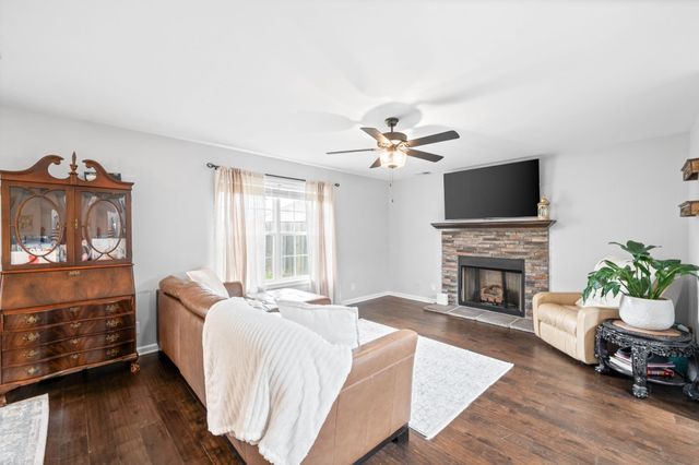 776 Tidwell Dr, Clarksville, TN 37042