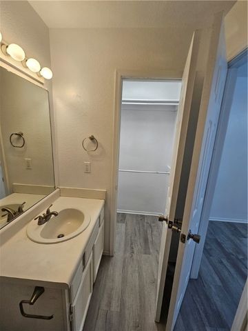 2324 Roselawn Street, Rogers, AR 72756