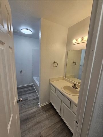 2324 Roselawn Street, Rogers, AR 72756