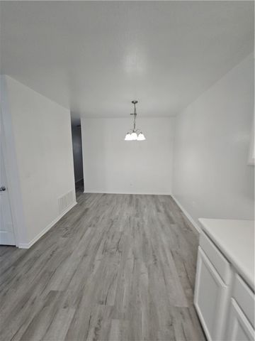 2324 Roselawn Street, Rogers, AR 72756