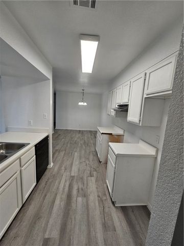 2324 Roselawn Street, Rogers, AR 72756