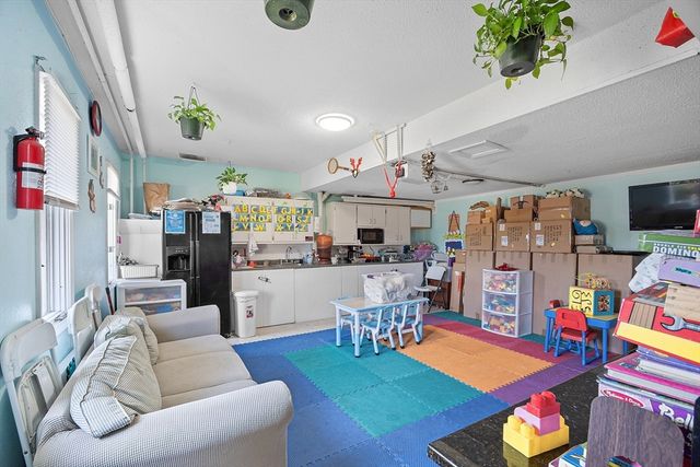 70 Austin St 16, Lowell, MA 01854