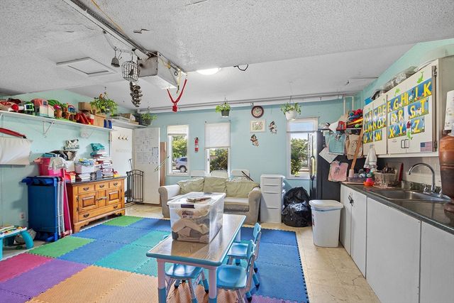 70 Austin St 16, Lowell, MA 01854