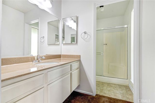 9136 Dumond Drive, Fontana, CA 92335