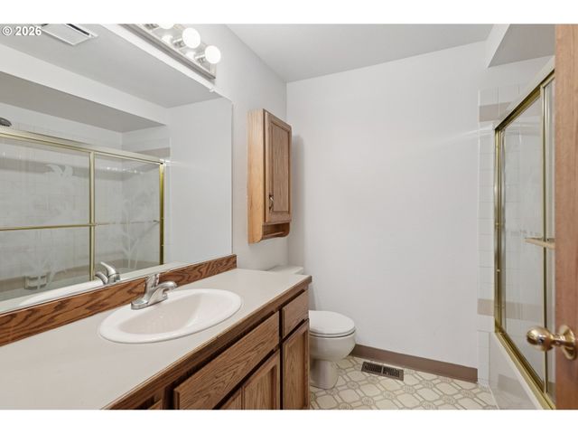 12116 Se 104TH Ct, Happy Valley, OR 97086