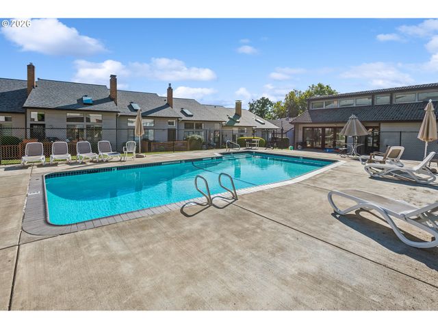 12116 Se 104TH Ct, Happy Valley, OR 97086