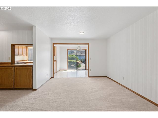 12116 Se 104TH Ct, Happy Valley, OR 97086