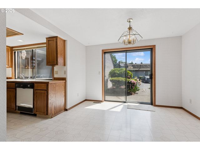 12116 Se 104TH Ct, Happy Valley, OR 97086