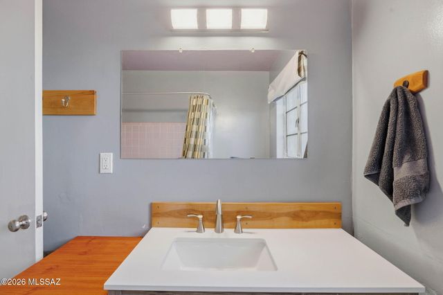4334 E La Jolla Circle, Tucson, AZ 85711