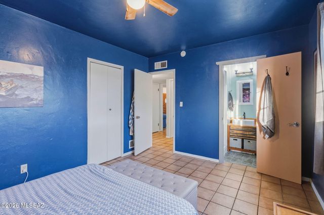 4334 E La Jolla Circle, Tucson, AZ 85711