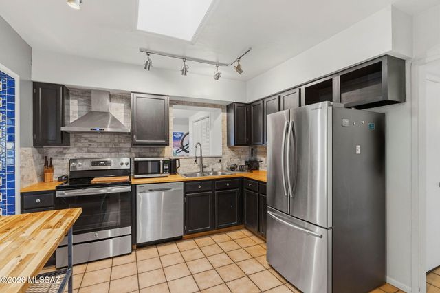 4334 E La Jolla Circle, Tucson, AZ 85711
