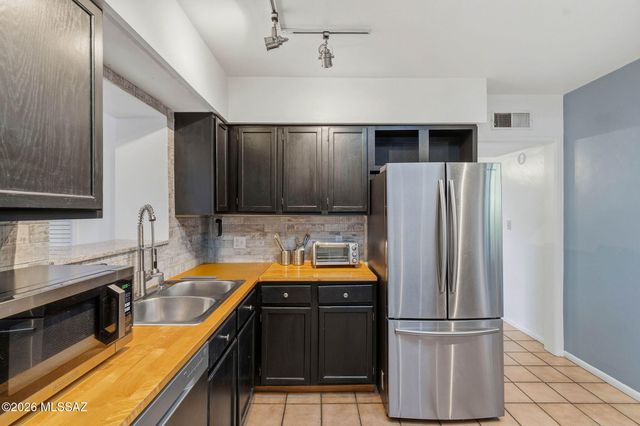 4334 E La Jolla Circle, Tucson, AZ 85711