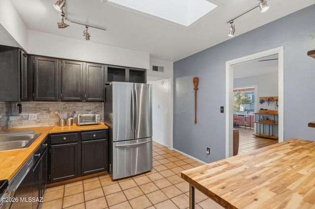 4334 E La Jolla Circle, Tucson, AZ 85711