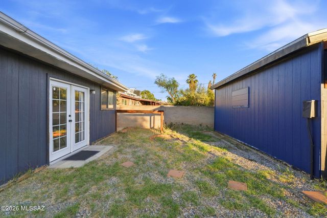 4334 E La Jolla Circle, Tucson, AZ 85711