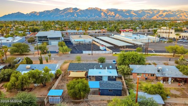 4334 E La Jolla Circle, Tucson, AZ 85711