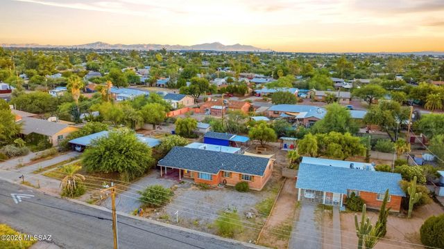4334 E La Jolla Circle, Tucson, AZ 85711