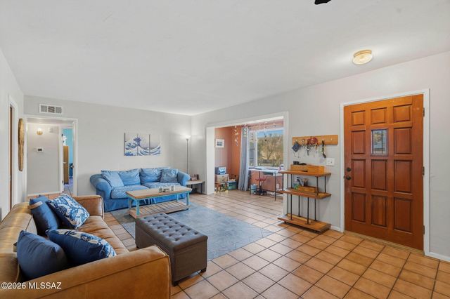 4334 E La Jolla Circle, Tucson, AZ 85711