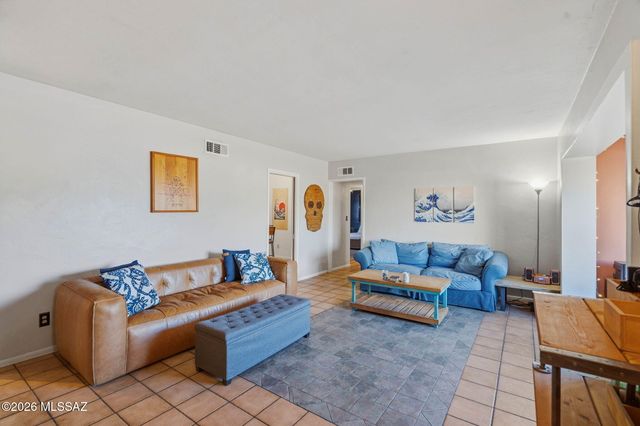 4334 E La Jolla Circle, Tucson, AZ 85711