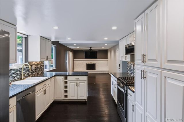 660 Omega Lane, Lone Tree, CO 80124