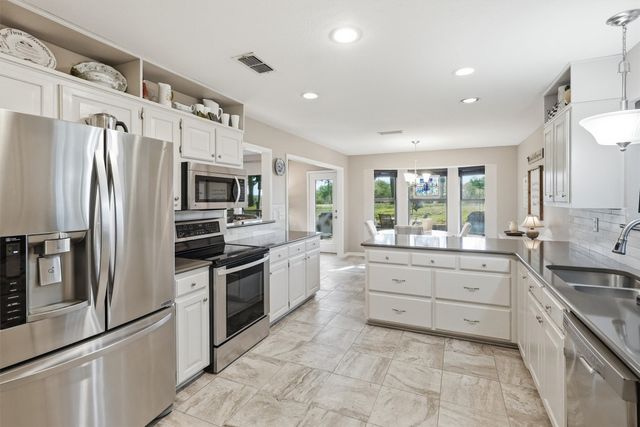 5107 Largo Drive, De Cordova, TX 76049