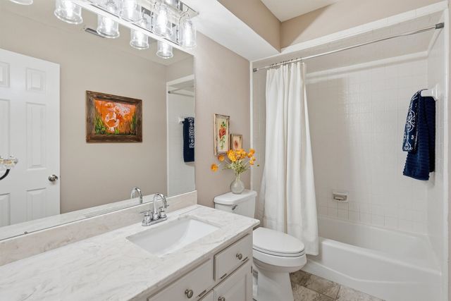 5107 Largo Drive, De Cordova, TX 76049