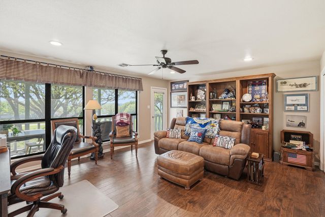 5107 Largo Drive, De Cordova, TX 76049