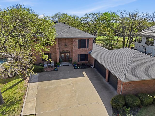 5107 Largo Drive, De Cordova, TX 76049