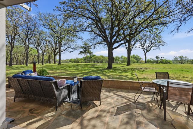 5107 Largo Drive, De Cordova, TX 76049