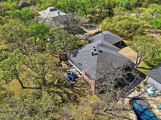 5107 Largo Drive, De Cordova, TX 76049