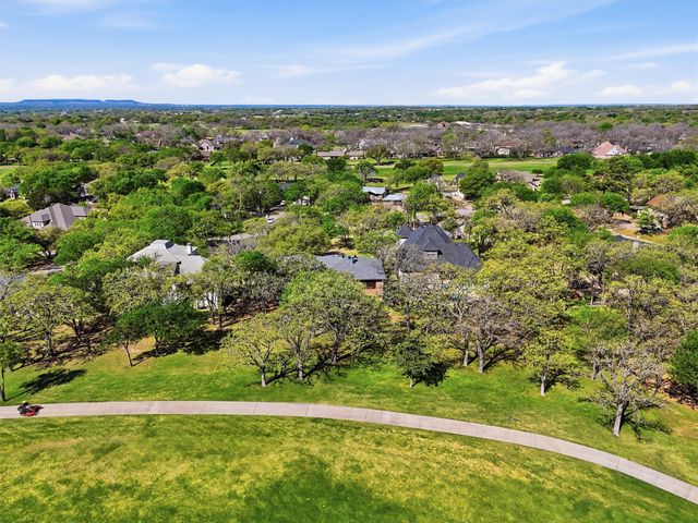 5107 Largo Drive, De Cordova, TX 76049