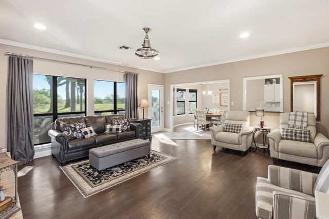 5107 Largo Drive, De Cordova, TX 76049