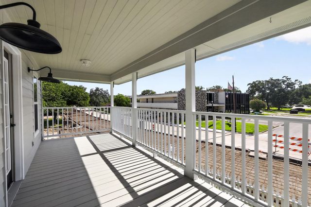 1086 S Hood Street, Alvin, TX 77511