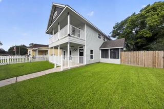 1086 S Hood Street, Alvin, TX 77511