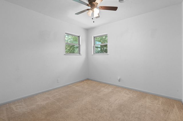 107 Hilltop Drive, Grandview, TX 76050