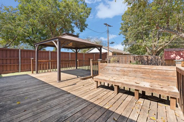 107 Hilltop Drive, Grandview, TX 76050